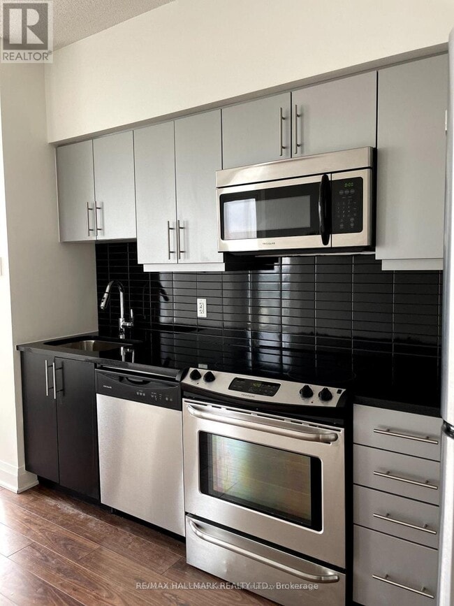 Building Photo - 83 Redpath Ave