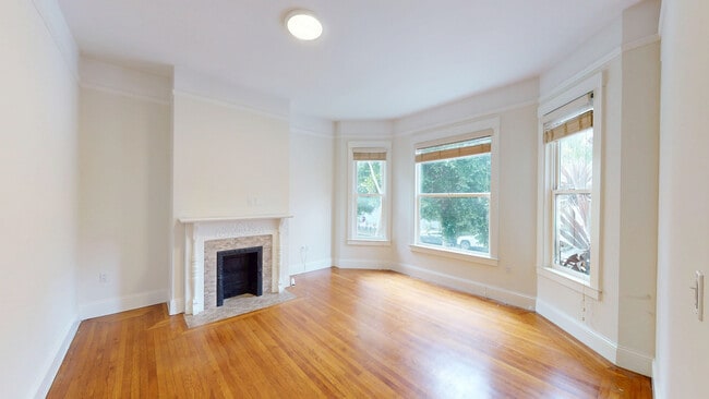 Photo - 1728 Waller St- Apartment