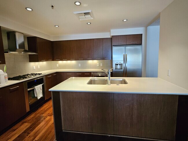 Foto del edificio - 1310 NW Naito Pky