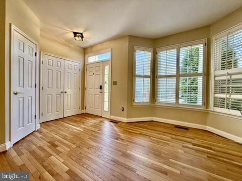Foto del edificio - 832 Stonehurst Ct