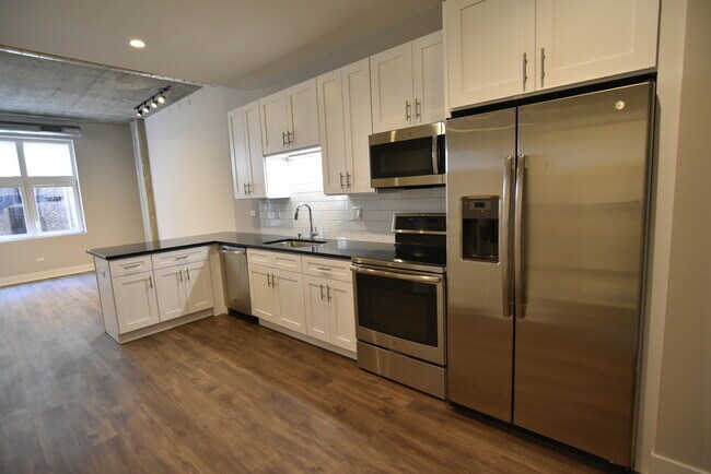 Foto del edificio - 3833 N Broadway