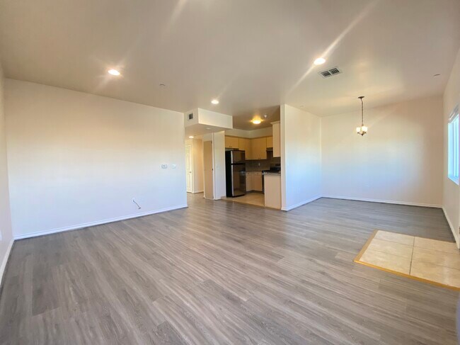 Living + Dining - 11835 Vanowen St