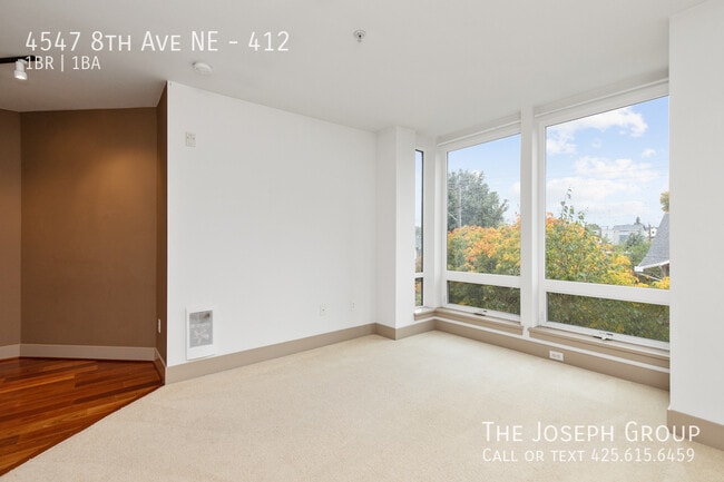 Building Photo - 4547 8th Ave NE