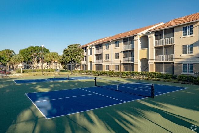 Pickleball Court - Island Shores