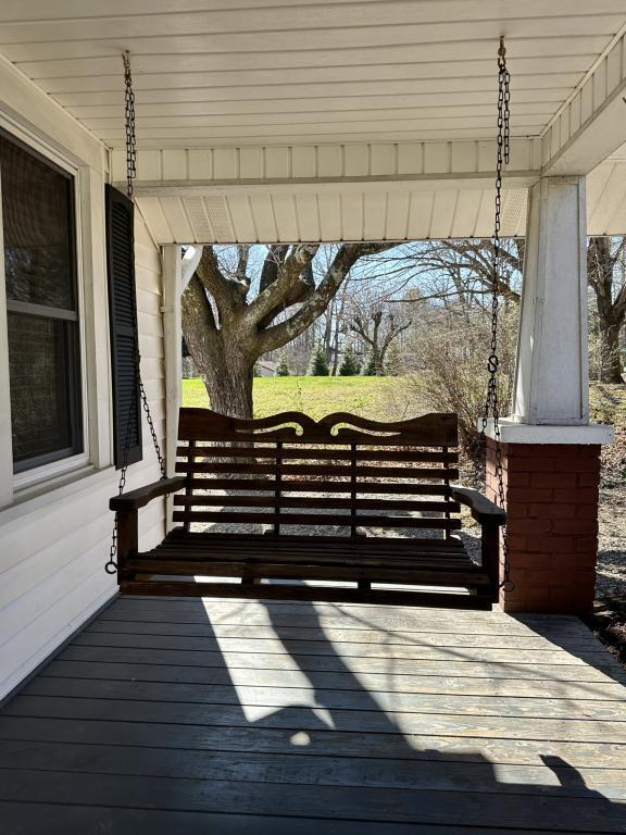 Foto del edificio - 174 Starnes Cove Rd