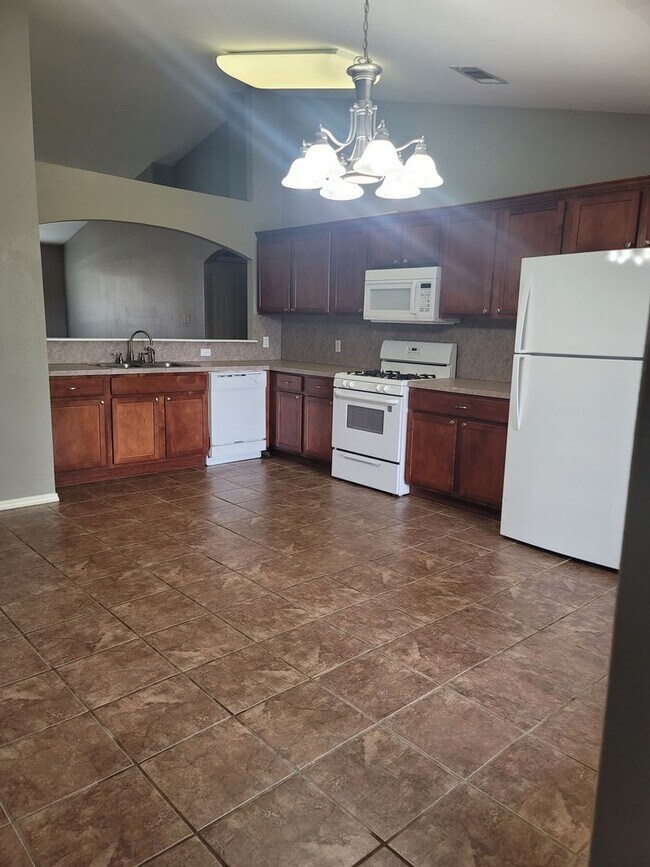 Foto del edificio - Beautiful 4 Br for Rent in Van Buren!! Com...