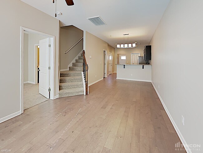 Building Photo - 405 Riverwood Ct