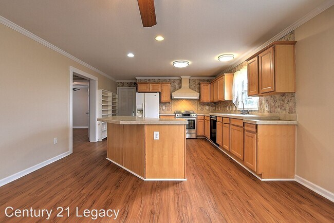 Foto del edificio - 3 br, 2 bath House - 715 Bewley Road