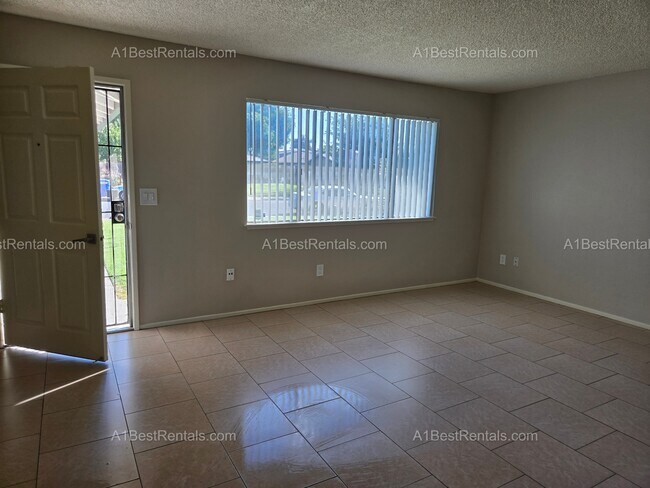 Foto del edificio - 5025 Estates Dr