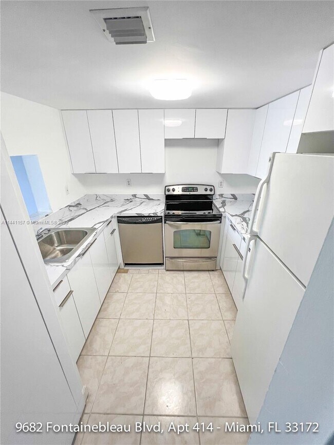 9682 Fontainebleau Blvd Unit 414A, Miami, FL 33172 Condo for Rent in