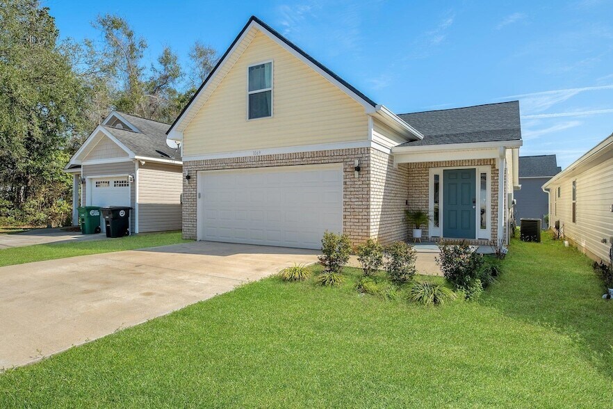 Foto principal - 1069 Lacey Ln