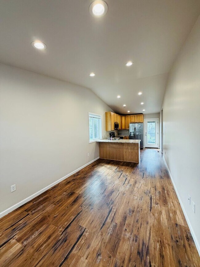 Foto del edificio - Well-designed 3BD/2BA newer build offers a fantastic layout with flexible living space.