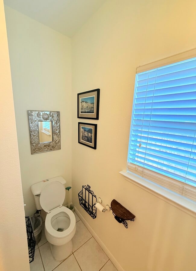 Master Bathroom - 584 Rockhurst St