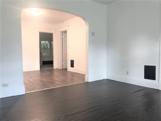 Foto del edificio - 17 Alice Ave