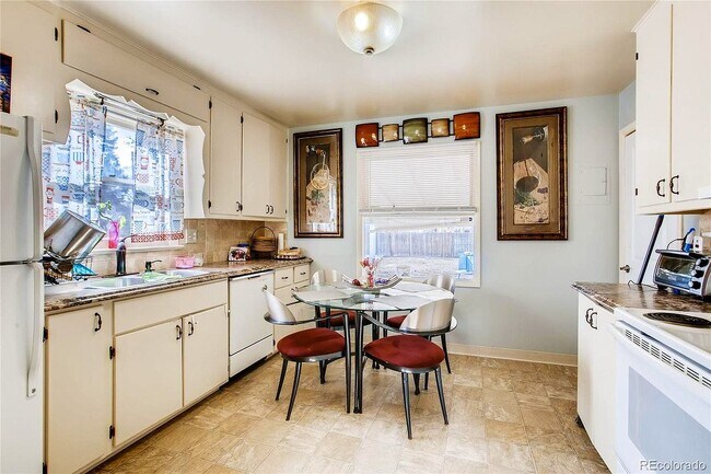 Foto del edificio - 1351 S Patton Ct