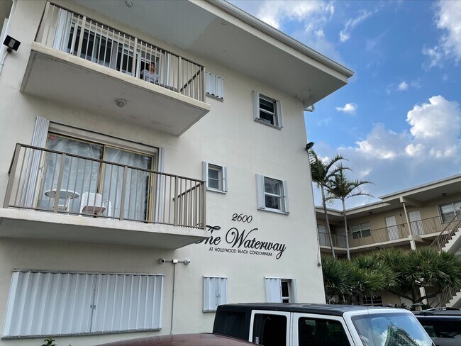 Building Photo - 2600 S Ocean Dr