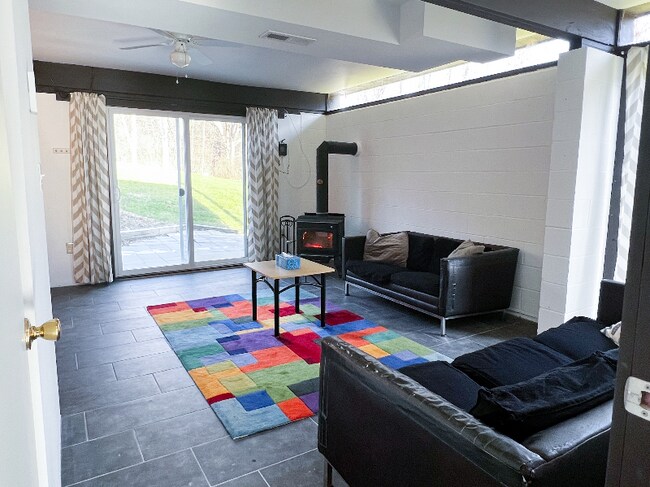 Foto del edificio - 197 Calkins Rd