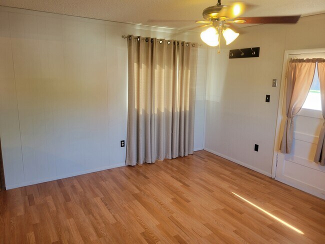 Foto del edificio - 2322 South Ave W