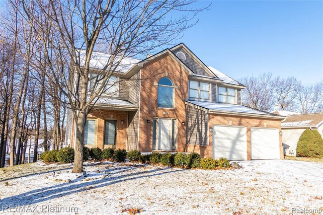 Building Photo - 179 Lakeshore Pointe Dr