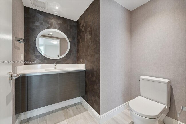 Foto del edificio - 300 Sunny Isles Blvd