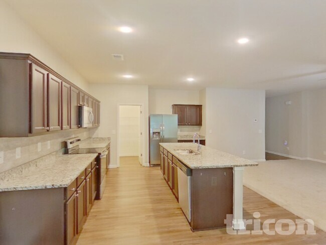 Foto del edificio - 225 Sinclair Way