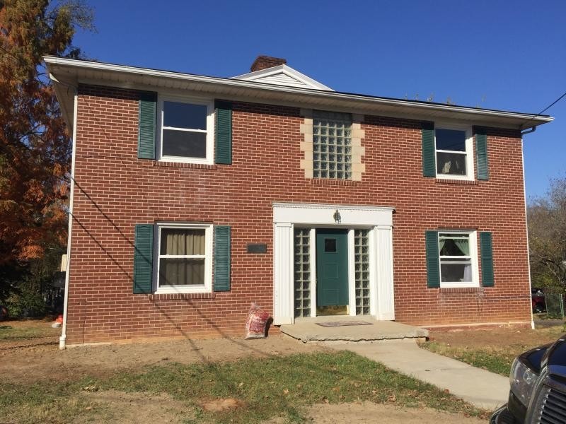 Primary Photo - 304 Churchill Ct