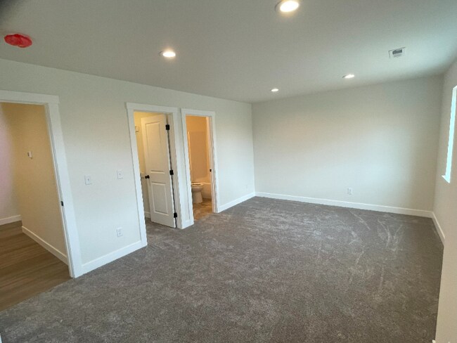 Foto del edificio - 502 E 2nd Ave