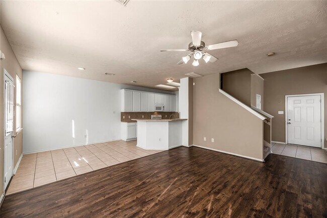 Building Photo - 5642 Claybeck Ln