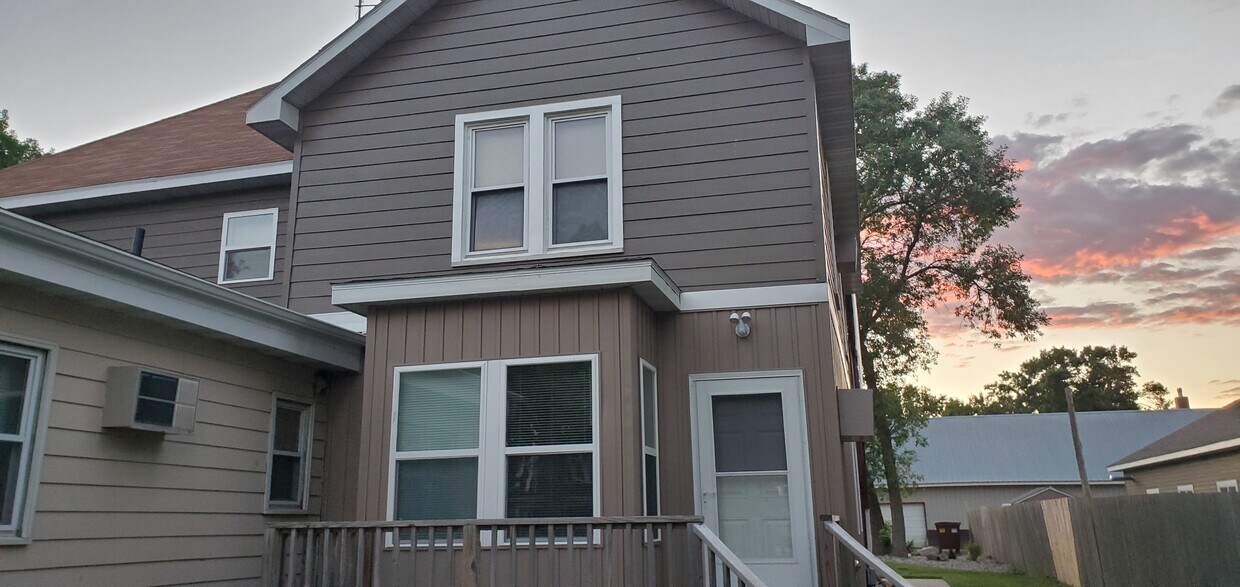 Foto principal - 104 3rd St S