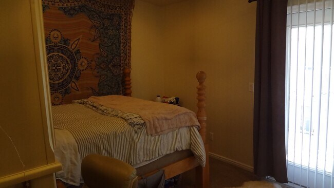 Foto del edificio - Contract Sale: One Bedroom near Utah Valley Hospital and Provo Recreation Center