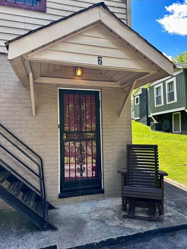 Primary Photo - 1703 E 5th Ave