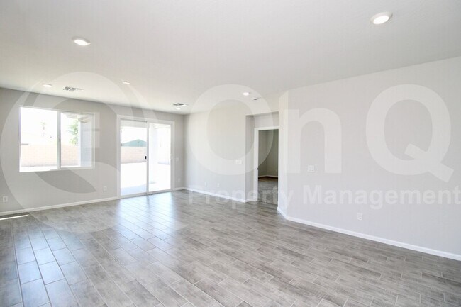 Building Photo - 1881 S 245th Dr