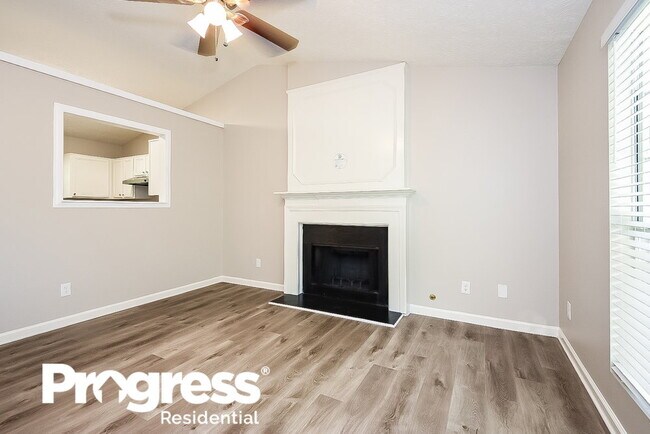 Foto del edificio - 3716 Crescent Hill Ln