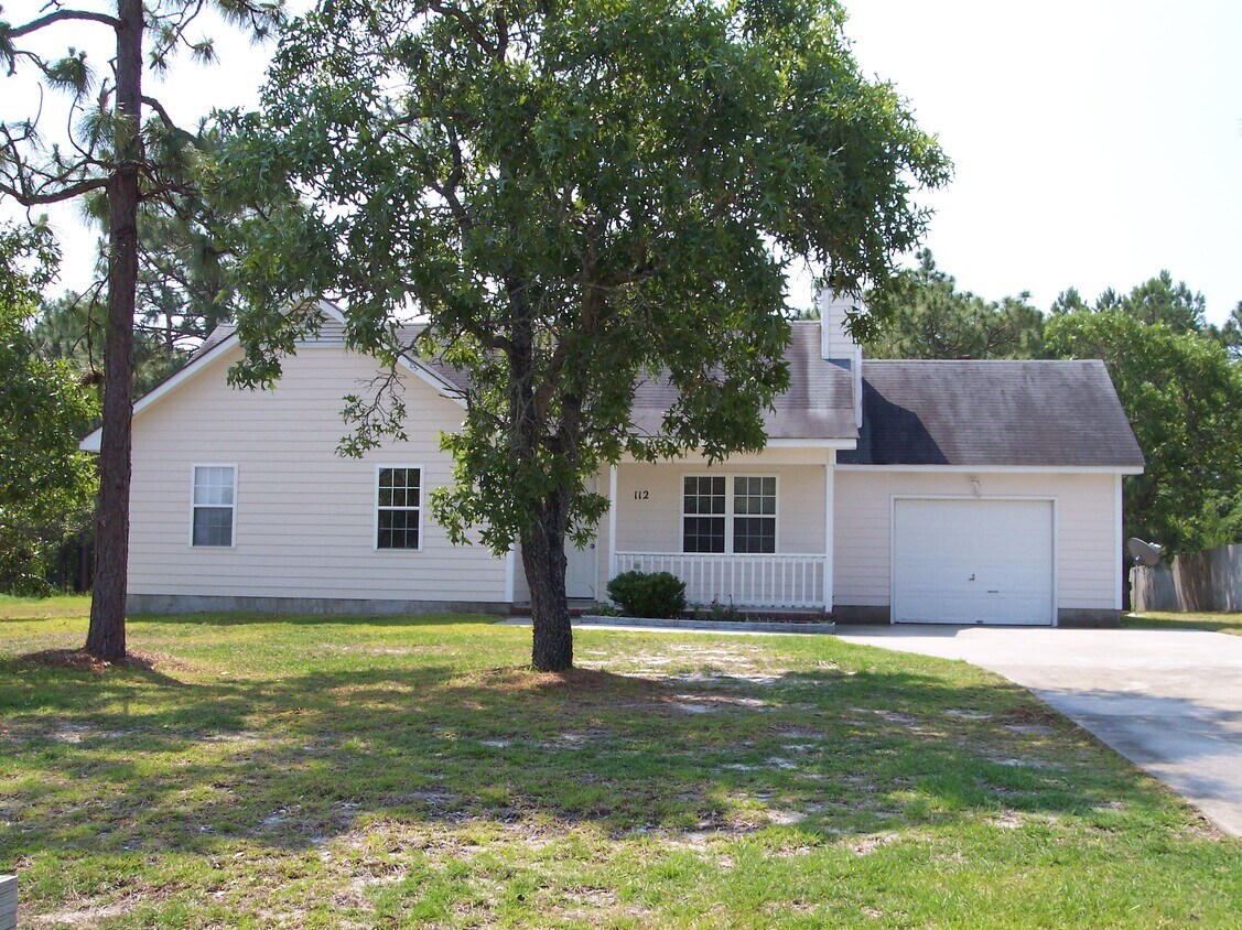 112 E Ivybridge Dr, Hubert, NC 28539 House Rental in Hubert, NC