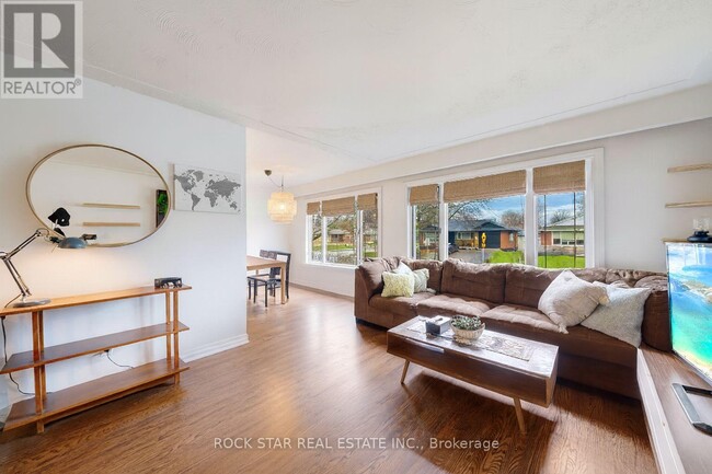 Building Photo - 195 Bendamere Ave