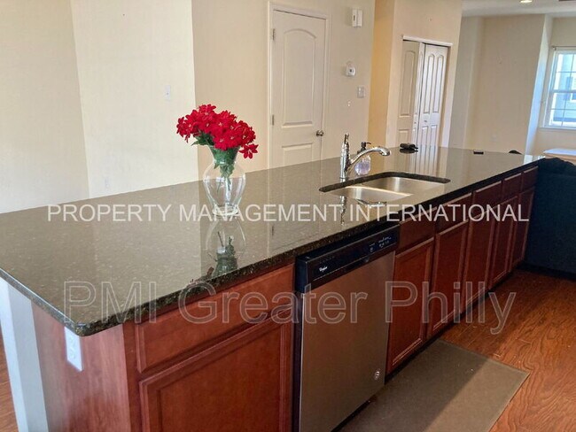 Foto del edificio - 106 Mercer Ct