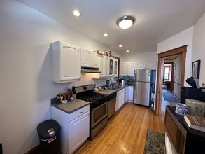 Building Photo - 3614 N Paulina St