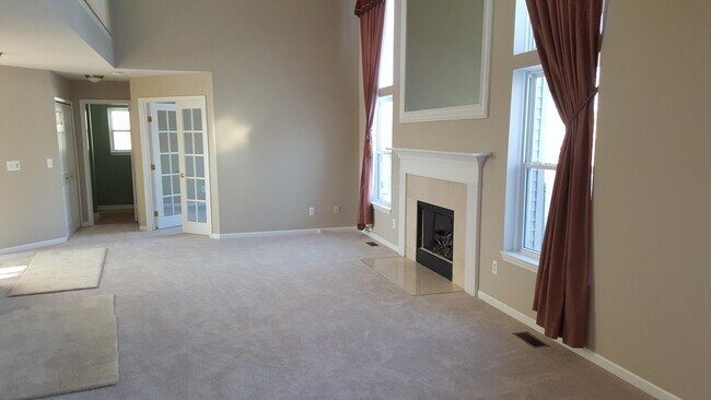 Foto del edificio - 2270 Hickory Point Dr
