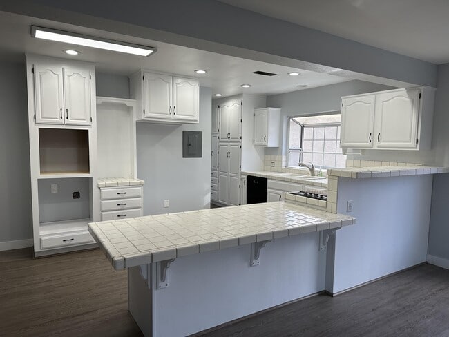 Building Photo - 8709 Oak St
