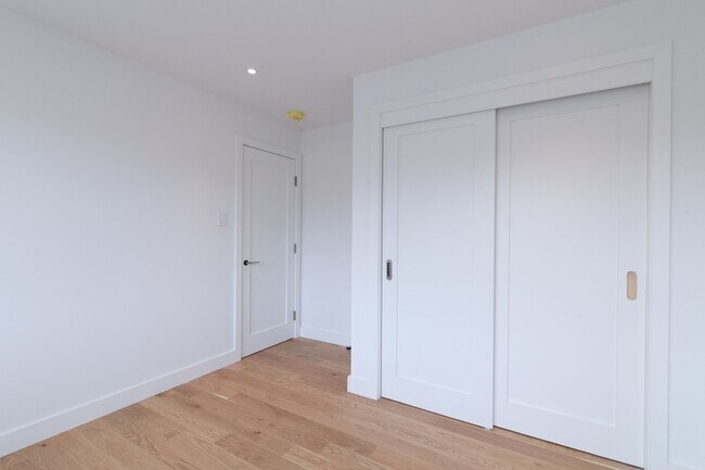 Photo du bâtiment - 4555 Av. Bonavista