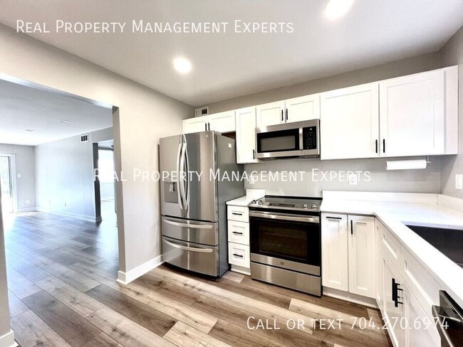 Photo - 3021 Heathstead Place Apartment