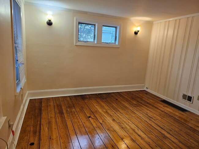 Building Photo - 207A Copeland St