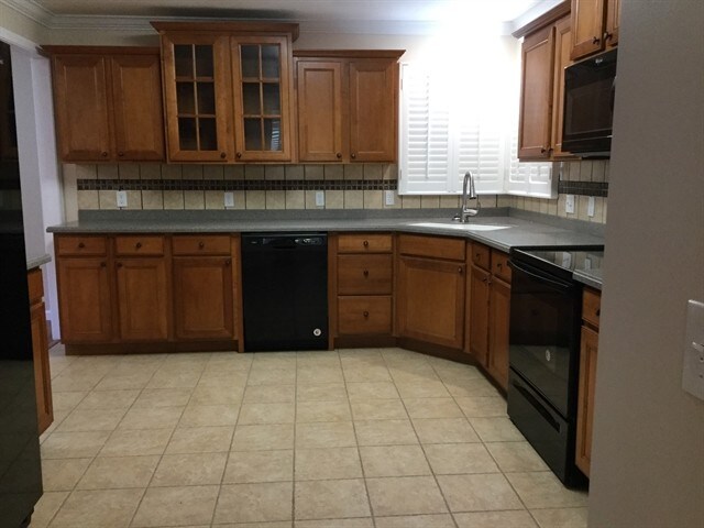 Building Photo - 204 Jessie Ln