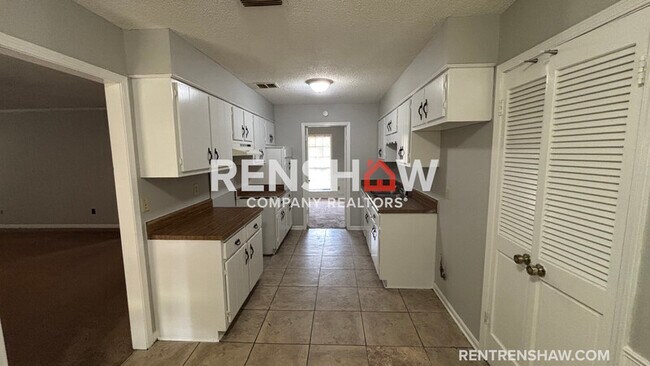 Foto del edificio - 4644 Benoit Dr