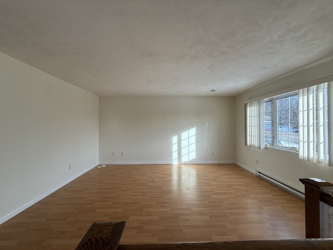 Building Photo - 345 R. Marguerite