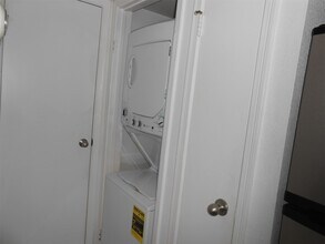 Building Photo - 2750 Holly Hall St