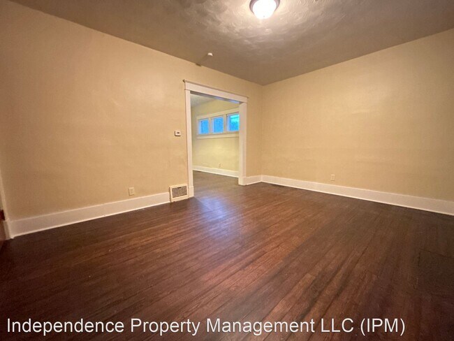 Building Photo - 3 br, 1.5 bath House - 107 E Parkwood