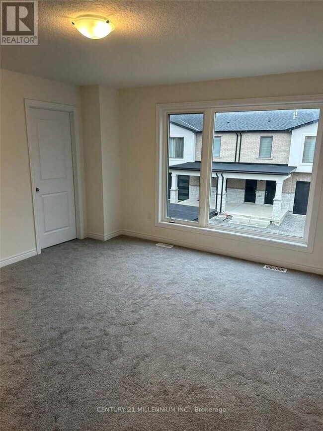 Building Photo - 7 Alayche Trl