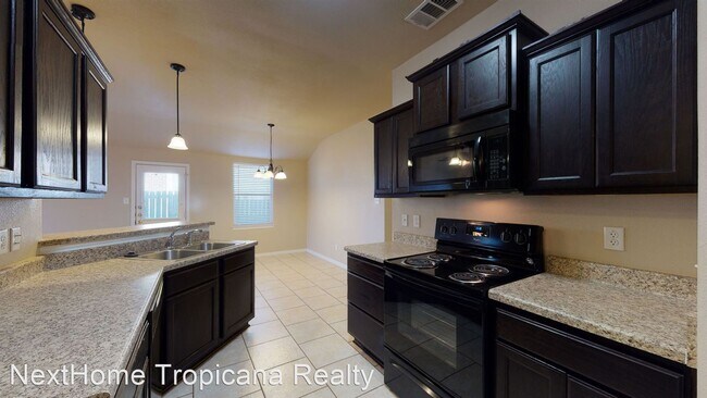 Building Photo - 3 br, 2 bath House - 4611 Cambridge Dr #A