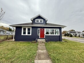 Building Photo - 701 E Broadway St